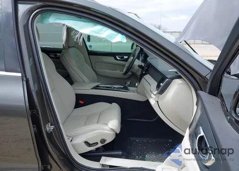 2021 Volvo Xc60 T5 Inscription из США, поврежденный, VIN YV4102DL1M1734566